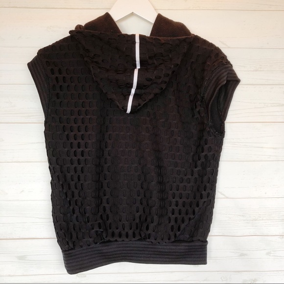 Nike Unique Short Sleeve Hoodie - Picture 8 of 8